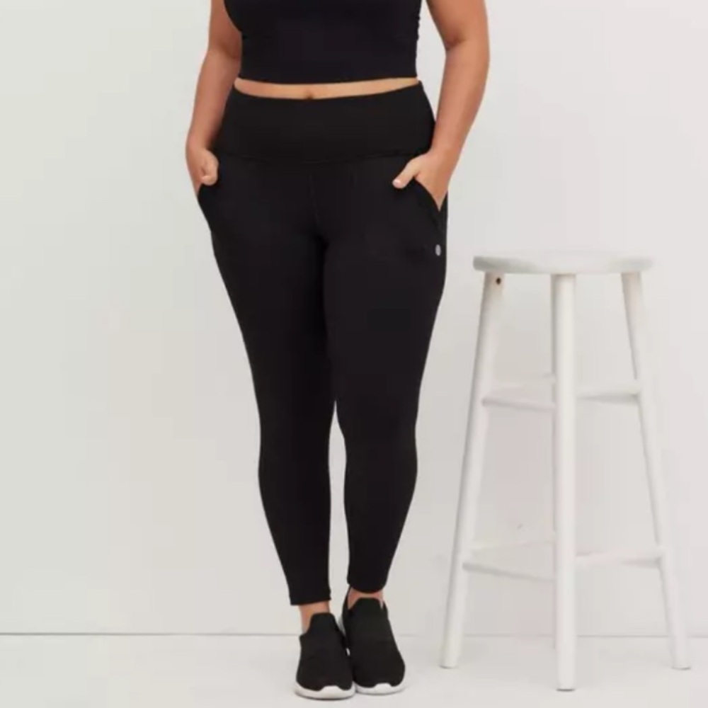 Torrid Performance Core Full Length Legging With Patch Pockets